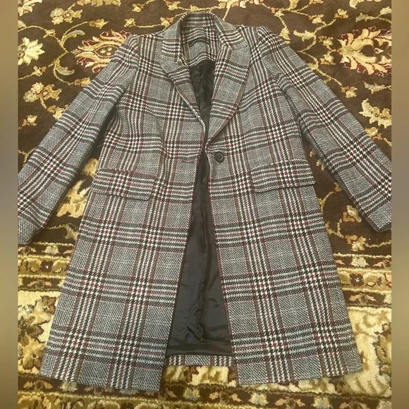 Zara Gray Plaid Coat - Picture 7 of 7